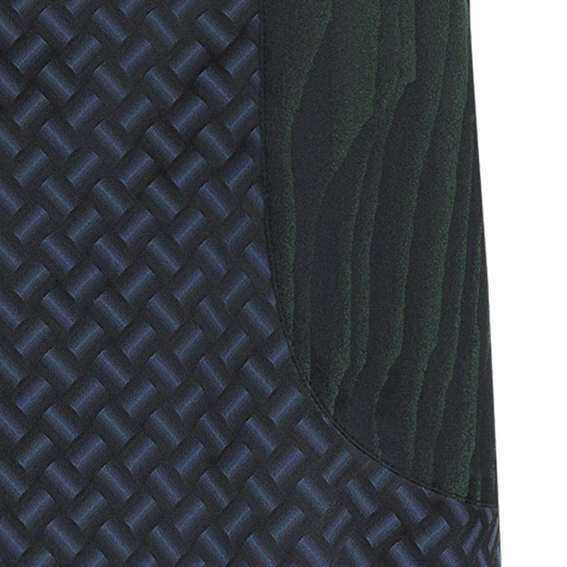 160107B -Dark Centre Curve Skirt